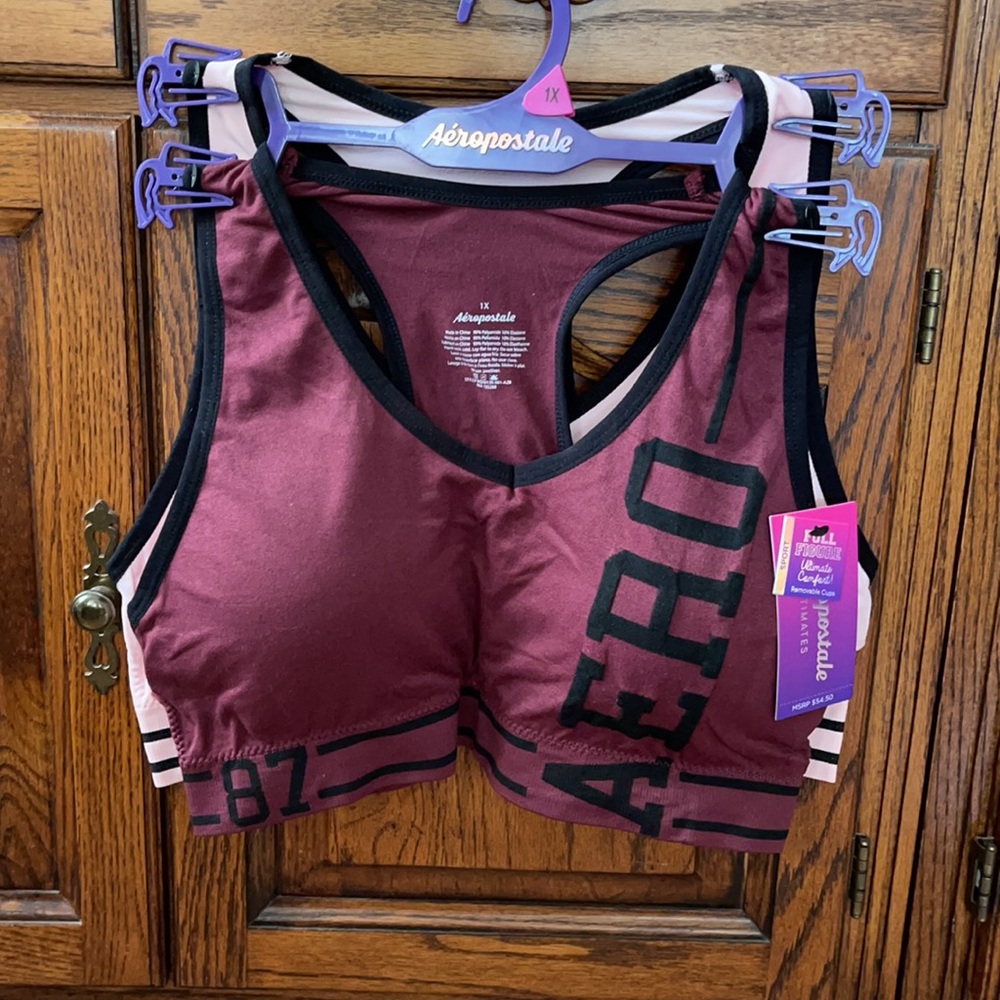 NWT SET OF TWO WIRELESS AEROPOSTALE COMF…